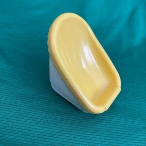 Vintage Little Tikes Dollhouse Car Seat Baby Nusery Furniture Yellow & White
